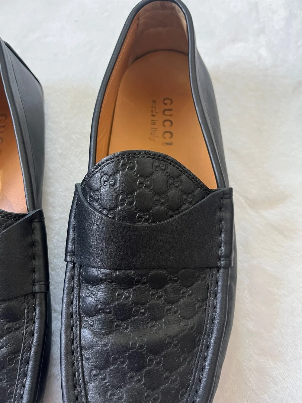 Gucci Black Leather Signature Logo Penny Loafers